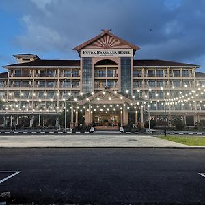 Putra Brasmana Hotel